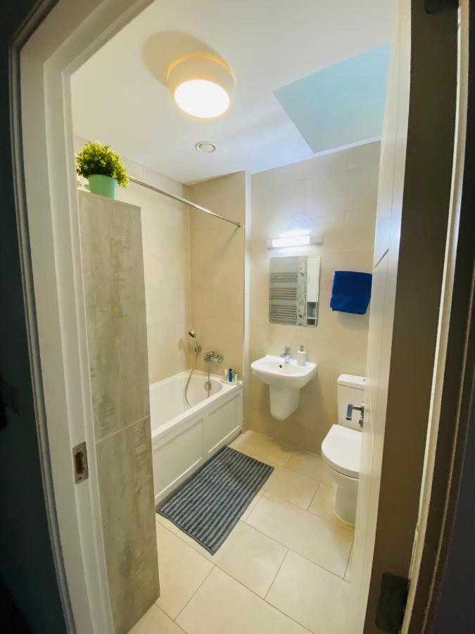 Double Room In Our Family Home Dublin Buitenkant foto